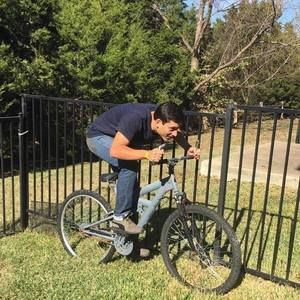 Meet your Posher, Andres